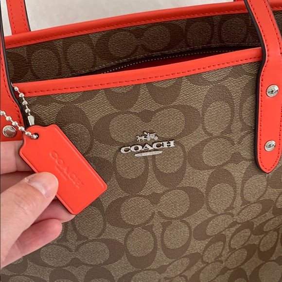 NWT Coach tote - Picture 4 of 8